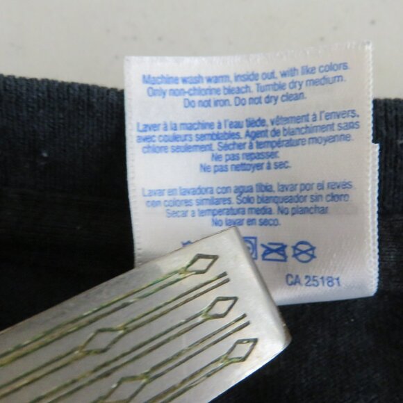 Redhand Underground Apparel T-Shirt Size 2XL MMIW NMSS Native American Red Hand - Picture 6 of 8